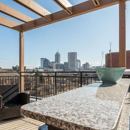 Downtown Indy Private Bedroom - Shared Indianapolis Exterior foto