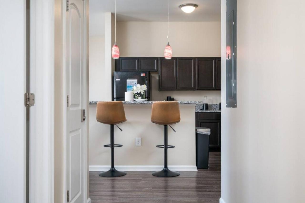 Downtown Indy Private Bedroom - Shared Indianapolis Exterior foto